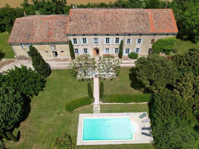 Maison charme de l'ancien confort du moderne ART DE VIVRE EN LAURAGAIS
