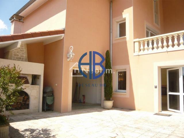 Maison Charnecles 6 pièce s 302 m2