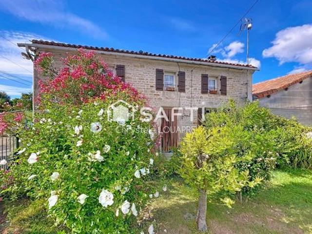 Maison charentaise 3 chambres à rénover 142 m² avec possibilité d ' agrandir
