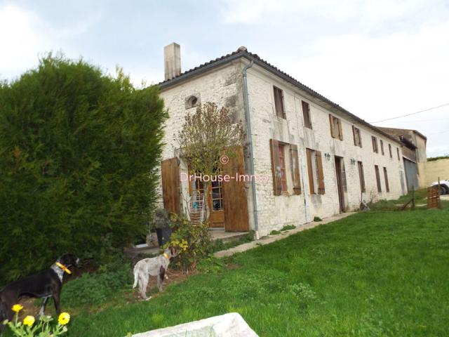 Maison charentaise à rénover