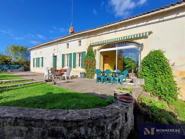 Maison Charentaise Au Calme 170m² Baignes Sainte Radegonde