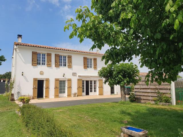 Maison Charentaise de 115 m² en bon état 115m² Epargnes