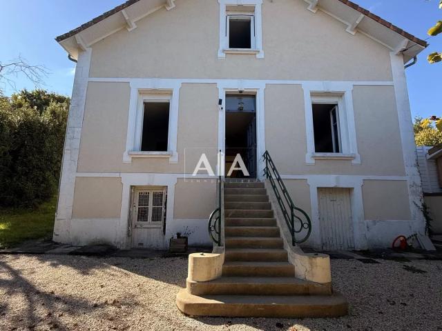 Maison charentaise de caractère avec dépendance indépendante ? Quartier résidentiel prisé de Ruelle sur Touvre