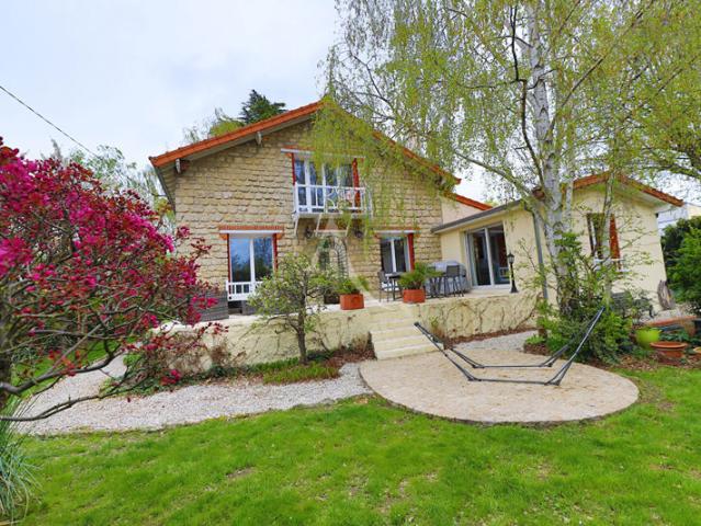 Maison Chatou 5 chambres 175 m2 plus 110 m² de sous sol total