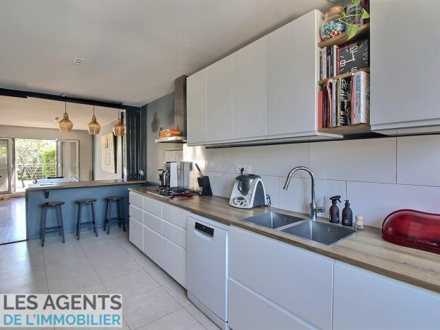 Maison Chatou 7 pièce s 187m2 terrasse jardin et sous sol 119m2
