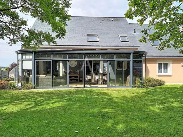Maison Chateau Gontier Sur Mayenne 6 pièce s 180.90 m2