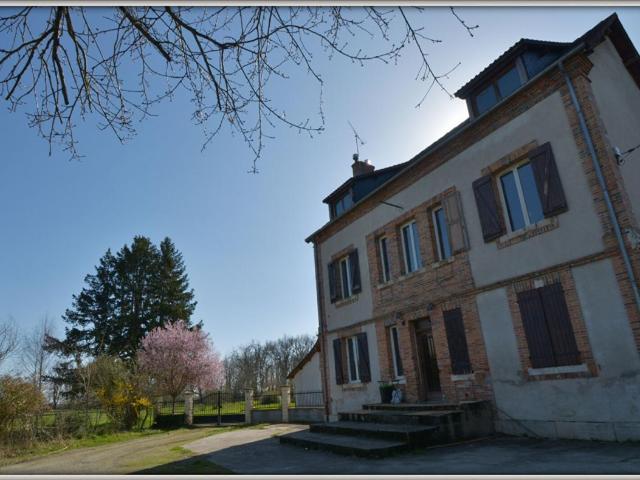 Maison Chezal Benoit 6 pièce s 119.3 m2