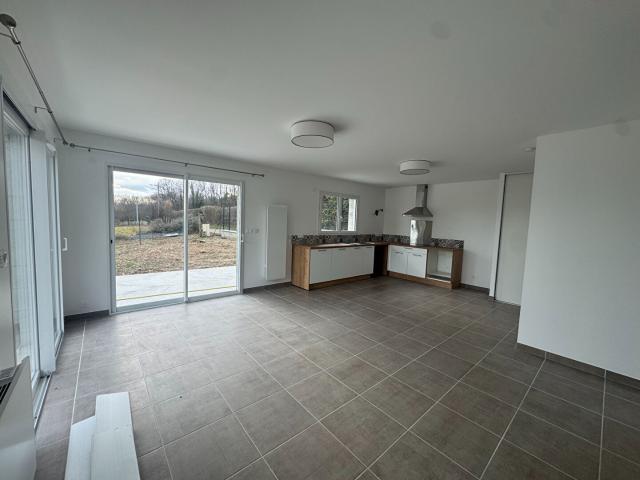 Maison Chezeneuve 4 pièce s 83 m2