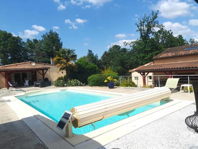 Maison Chourgnac 9 pièce s 260 m2