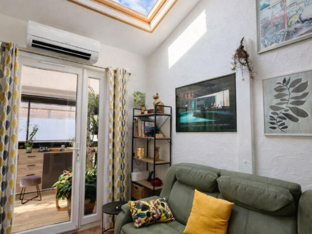 Maison clé en main avec extérieur, mezzanine et parking sécurisé