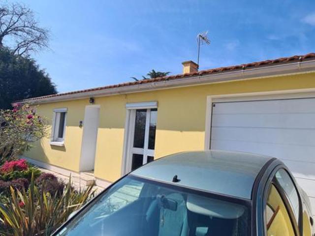 Maison Clisson 5 P. 3 Chs. Bureau. 81.29 M². T 377 M². Terrasse. Garage