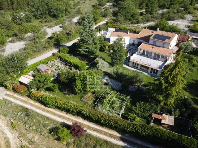 Maison Cruis 04230 Alpes de Haute Provence 282m² Cruis