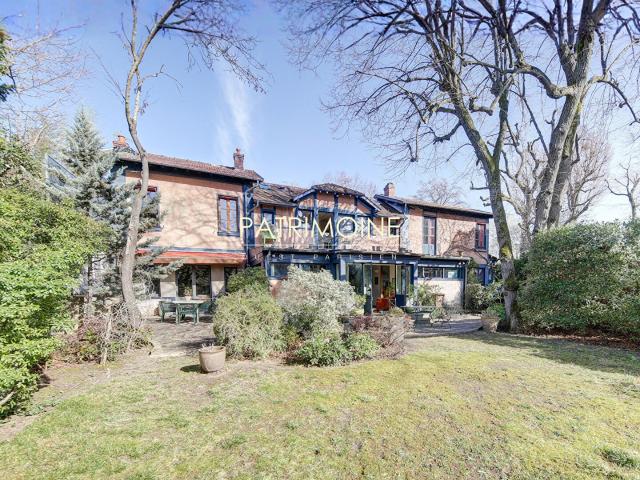 Maison Croissy Sur Seine 6 pièce s 176 m2