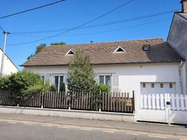 Maison à 10 MIN DE VOVES 3 CHAMBRES