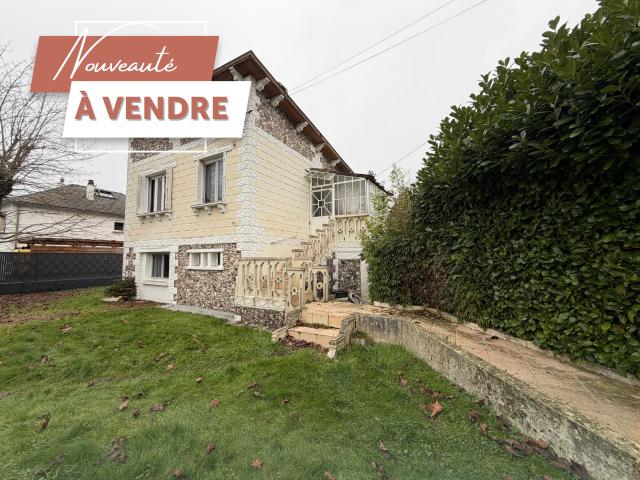 Maison à 10 mn de Bréval dans un village avec école et commerce à pieds