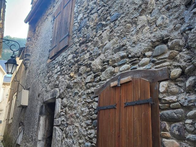 Maison à terminer sur 3 niveaux 100m² Sarrancolin