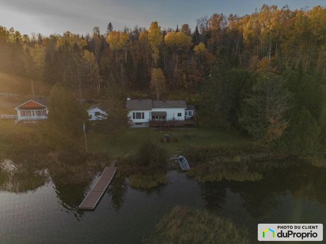 Maison à un étage et demi à vendre Mont Laurier 3 chambres #1084