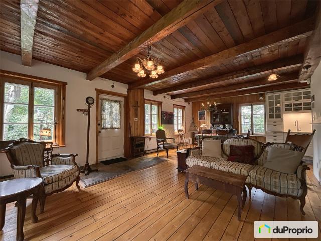 Maison à un étage et demi à vendre Charlesbourg 2 chambres #1108