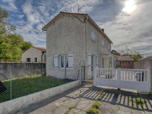 Maison à VAUX SUR MER 17640 4 pièces 100m² avec annexes