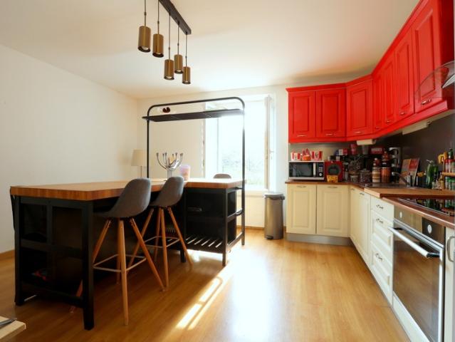 Maison à vendre 3 pièces avec garage, atelier, dépendance CRAMANT 51