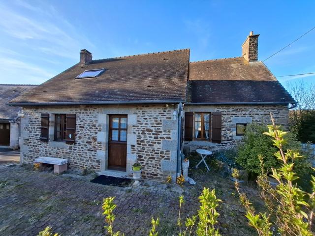 Ensemble immobilier SAINT CLAIR DE HALOUZE 61