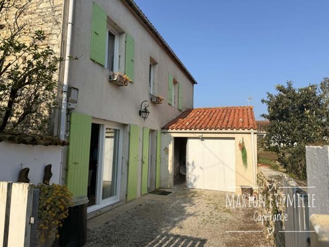 Maison à vendre 3 pièces SURGERES centre ville 2 chambres