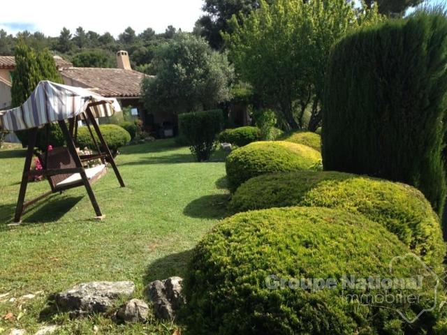 A VENDRE A RIANS Villa de 124 m² avec vue panoramique sur 2523