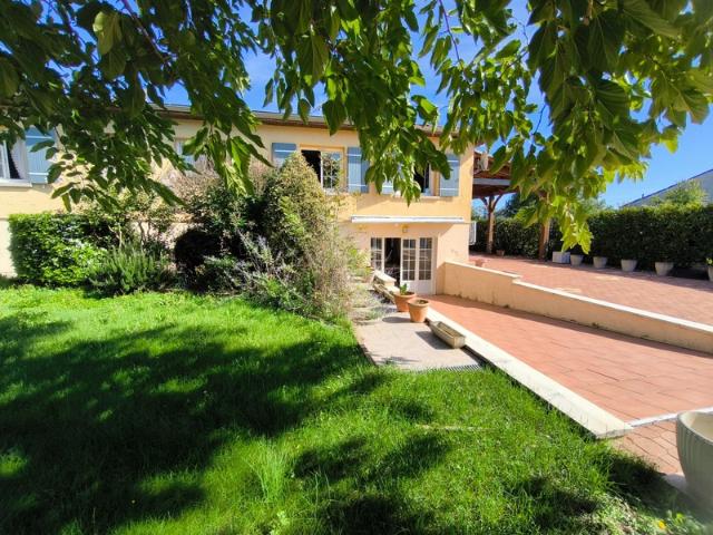 Maison à vendre 10 pièces avec Piscine NERCILLAC 16