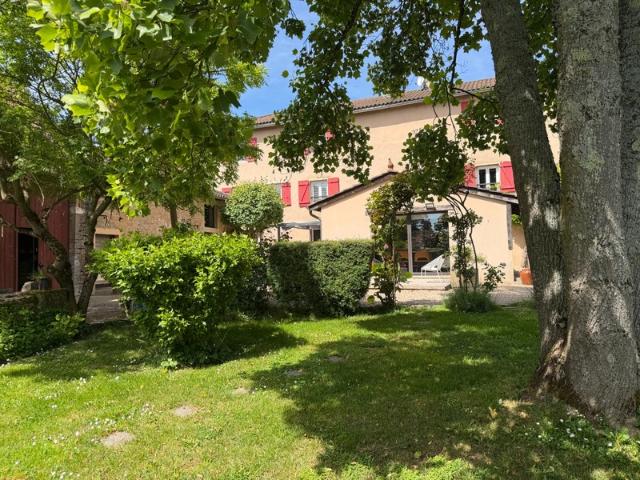 Maison à vendre 10 pièces proche de MACON 71