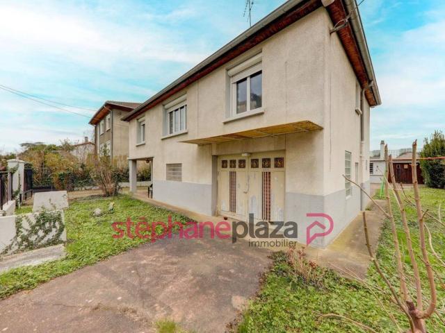 Maison Vaulx En Velin 7 pièces avec 5 garages