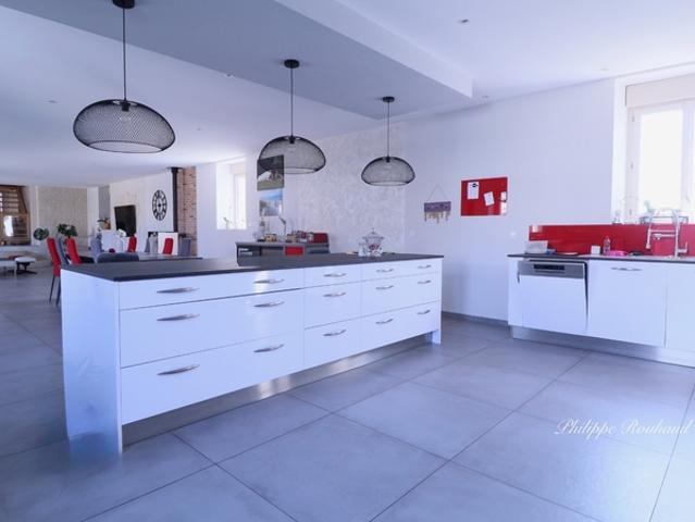Maison à vendre 13 pièces SAINT HILAIRE DES LOGES 85