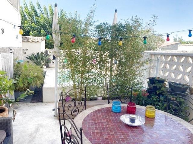 MAISON DE 87 m2 avec Garage 22 m2 et piscine et terrasse exterie