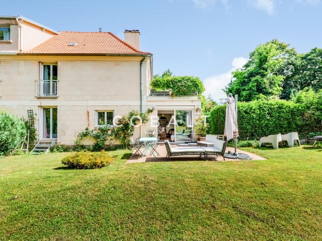 Maison à vendre 142m2 6 pièces 4 chambres La Celle Saint Cloud 78170