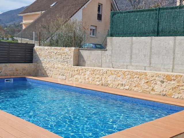 Maison à vendre 15 pièces CROZET 01