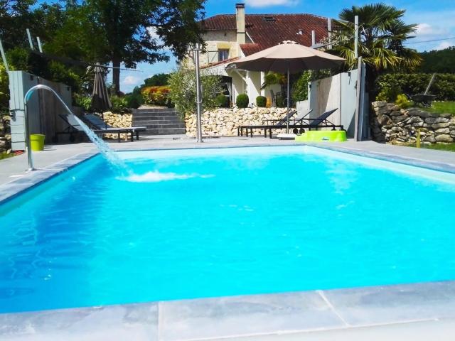 MAISON DE CAMPAGNE EN PIERRE