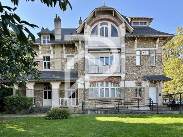 Maison Eaubonne 15 pièce s 325 m2