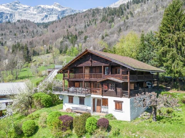 CHARMANTE FERME DE PAYS SERVOZ