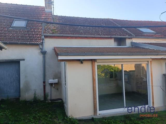 VENTE d'une maison F4 61 m² à DOMERAT