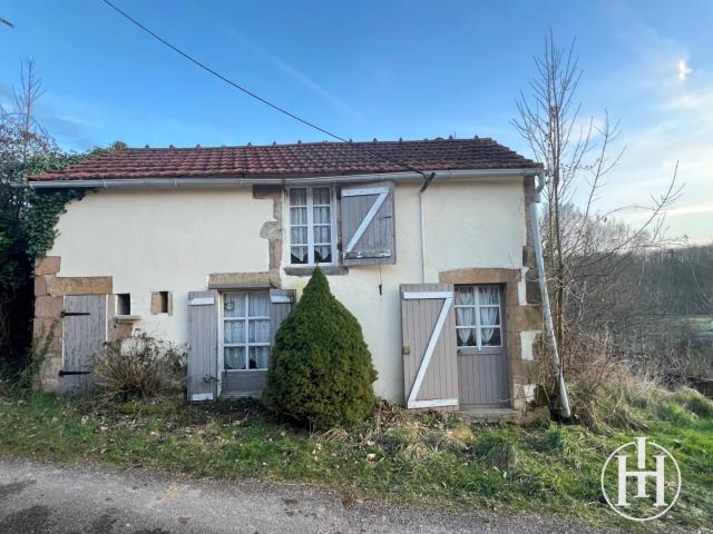 Evasion rurale: Petite maison de campagne à rénover