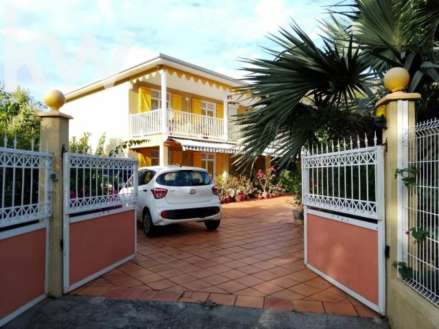 VENTE Maison F5 à SAINTE LUCE vue mer et campagne