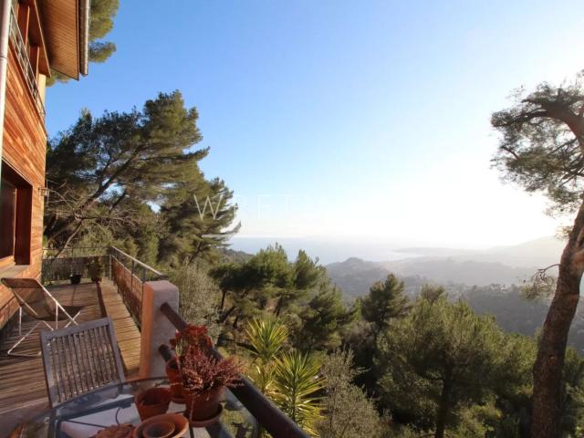 Maison en pierres et bois avec vue mer panoramique Castellar