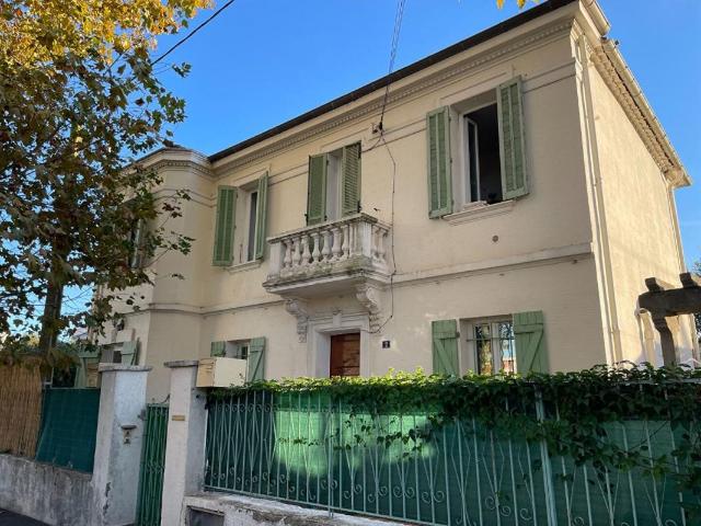 La Seyne proche centre Maison 2 appartements T3 Garage 40 m2