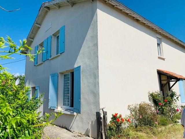 BOURCEFRANC LE CHAPUS: maison T7 169 m²