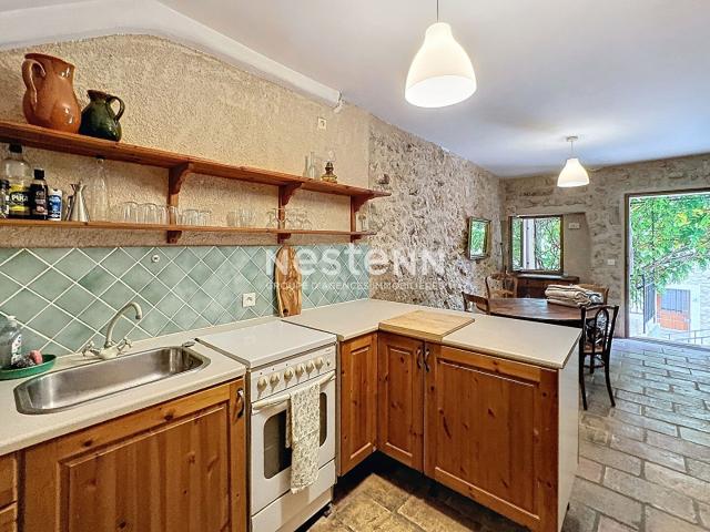 Vaugines Maison de village 4 pièce s 58 m2 avec terrasse et