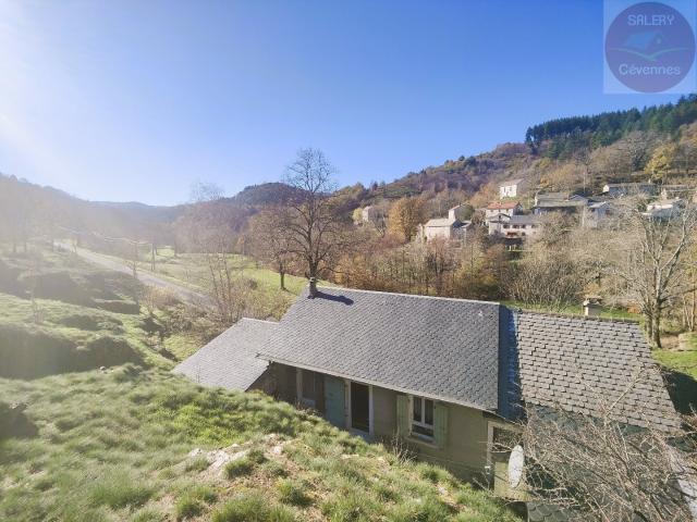 Maison de village avec studio indépendant en Cévennes