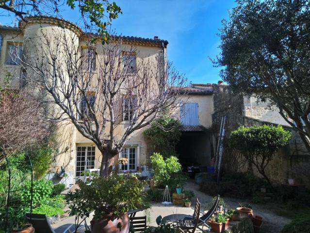 Maison 350 m2 Aimargues