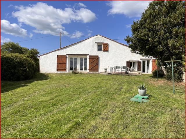 Grange aménagée 4 chambres grand terrain pour chevaux
