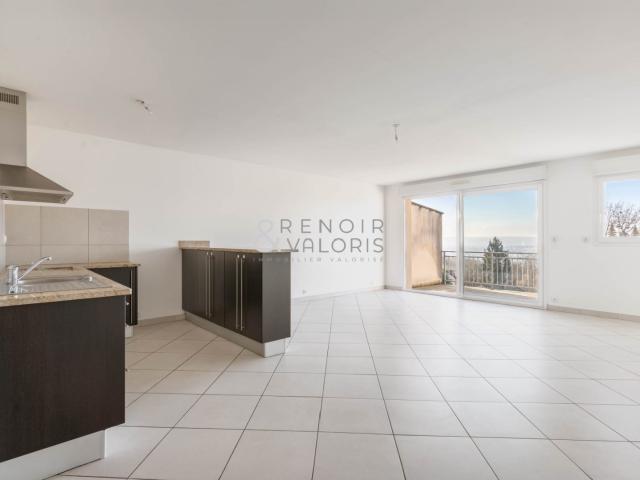 Maison avec garage, parking, terrasse et jardin à Malzéville