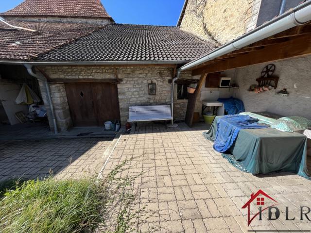 Maison de caractère de type f4, 110m2 habitables sur un terrain