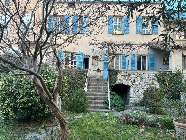 Maison À Vendre 320m² Buis les Baronnies
